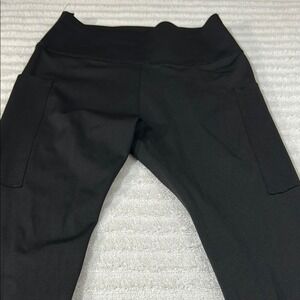 Black Streamlined Athletic Leggings S-M Preowned